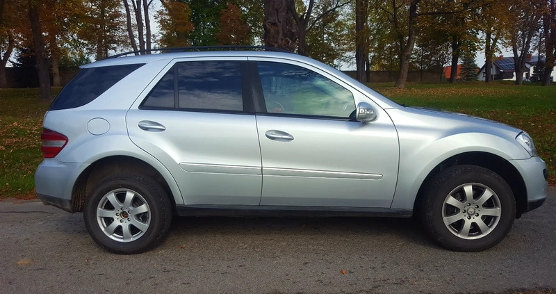 Mercedes-Benz ML cena 56900 przebieg: 117000, rok produkcji 2007 z Łobez małe 172
